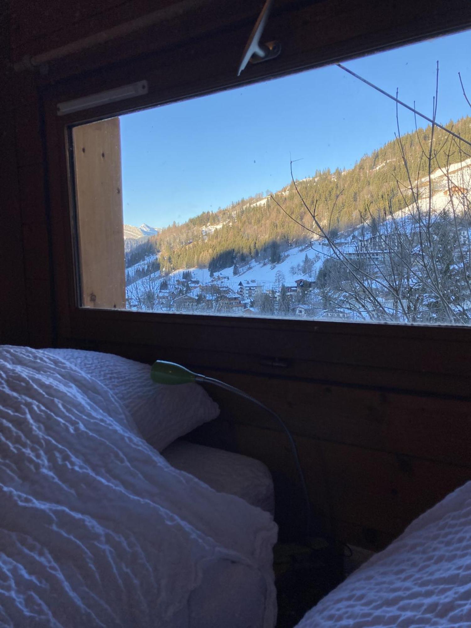Auberge De Jeunesse Hi Ла Клусаз Екстериор снимка