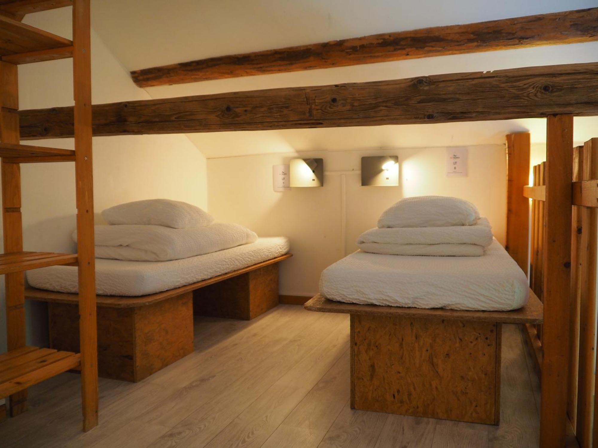 Auberge De Jeunesse Hi Ла Клусаз Екстериор снимка