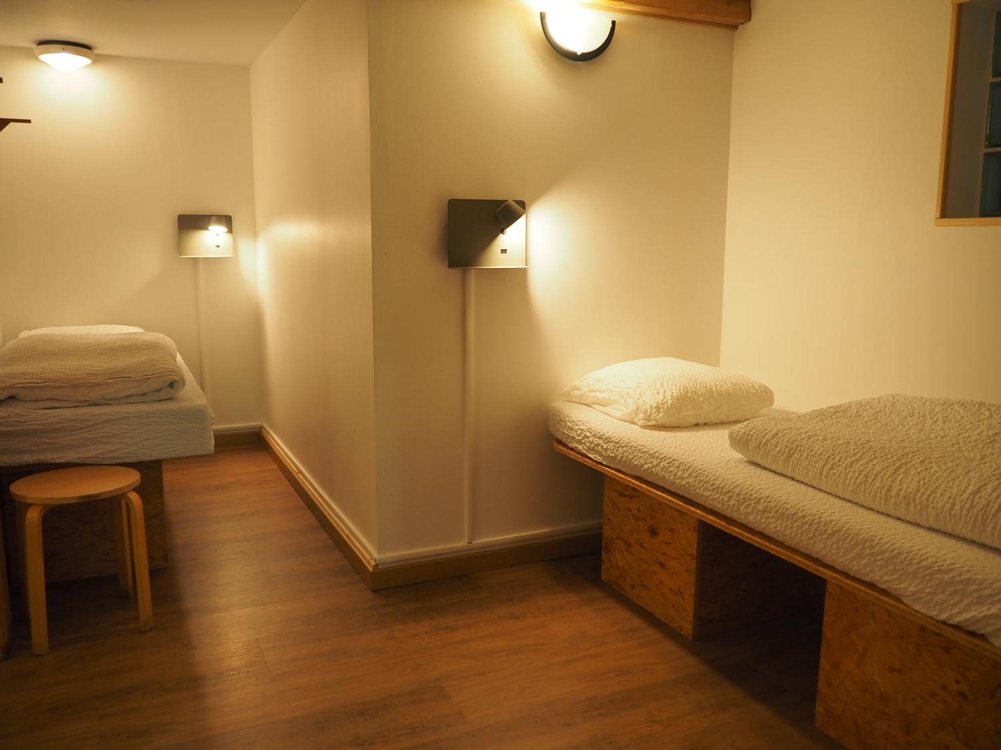 Auberge De Jeunesse Hi Ла Клусаз Екстериор снимка