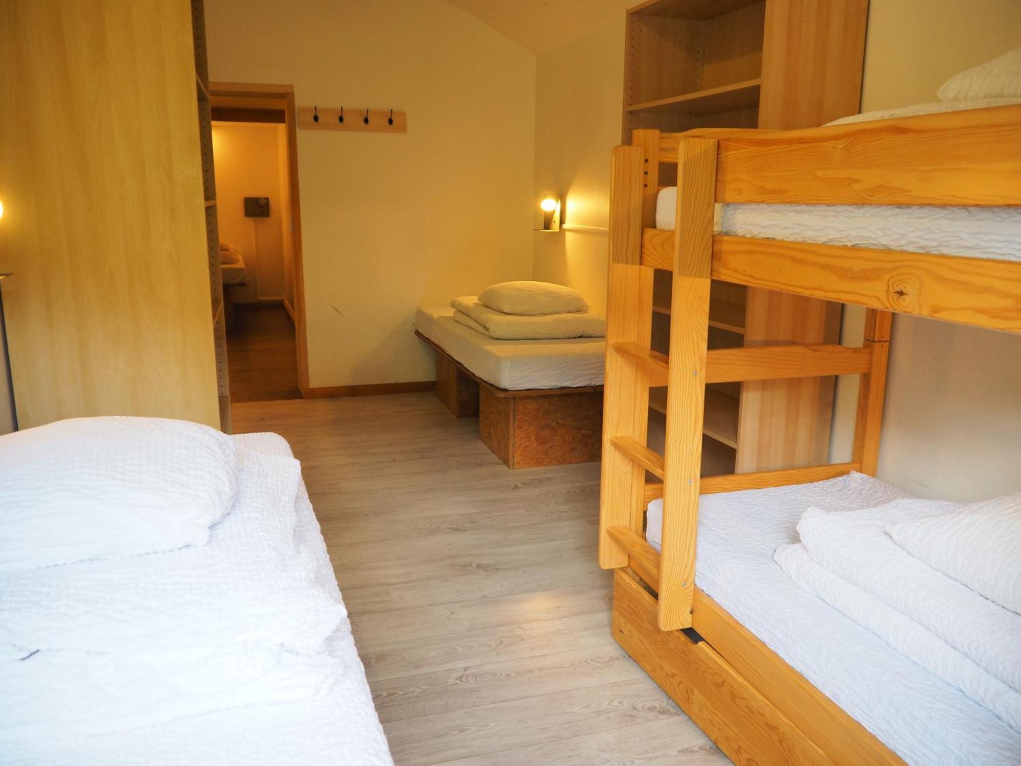 Auberge De Jeunesse Hi Ла Клусаз Екстериор снимка