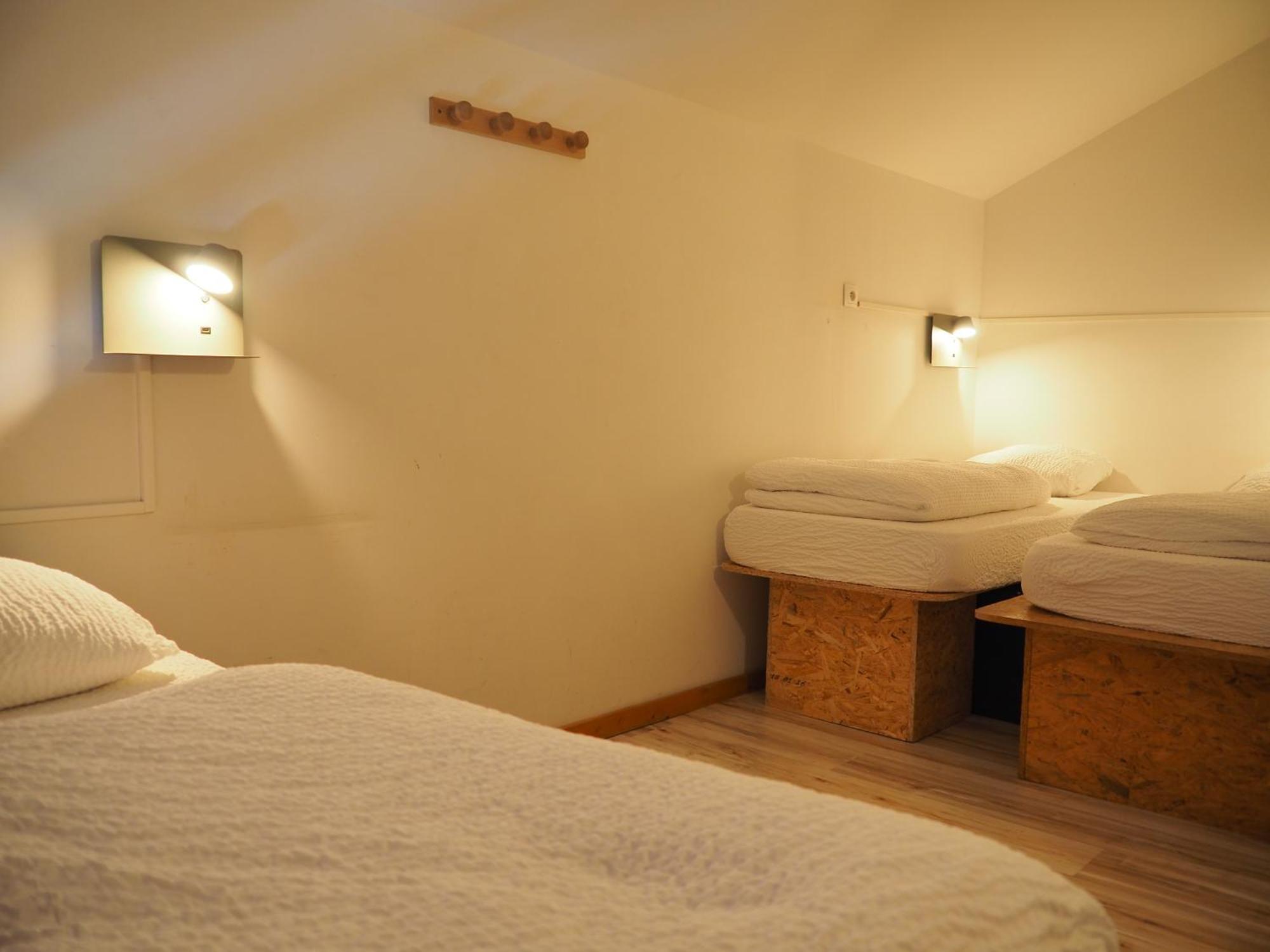 Auberge De Jeunesse Hi Ла Клусаз Екстериор снимка
