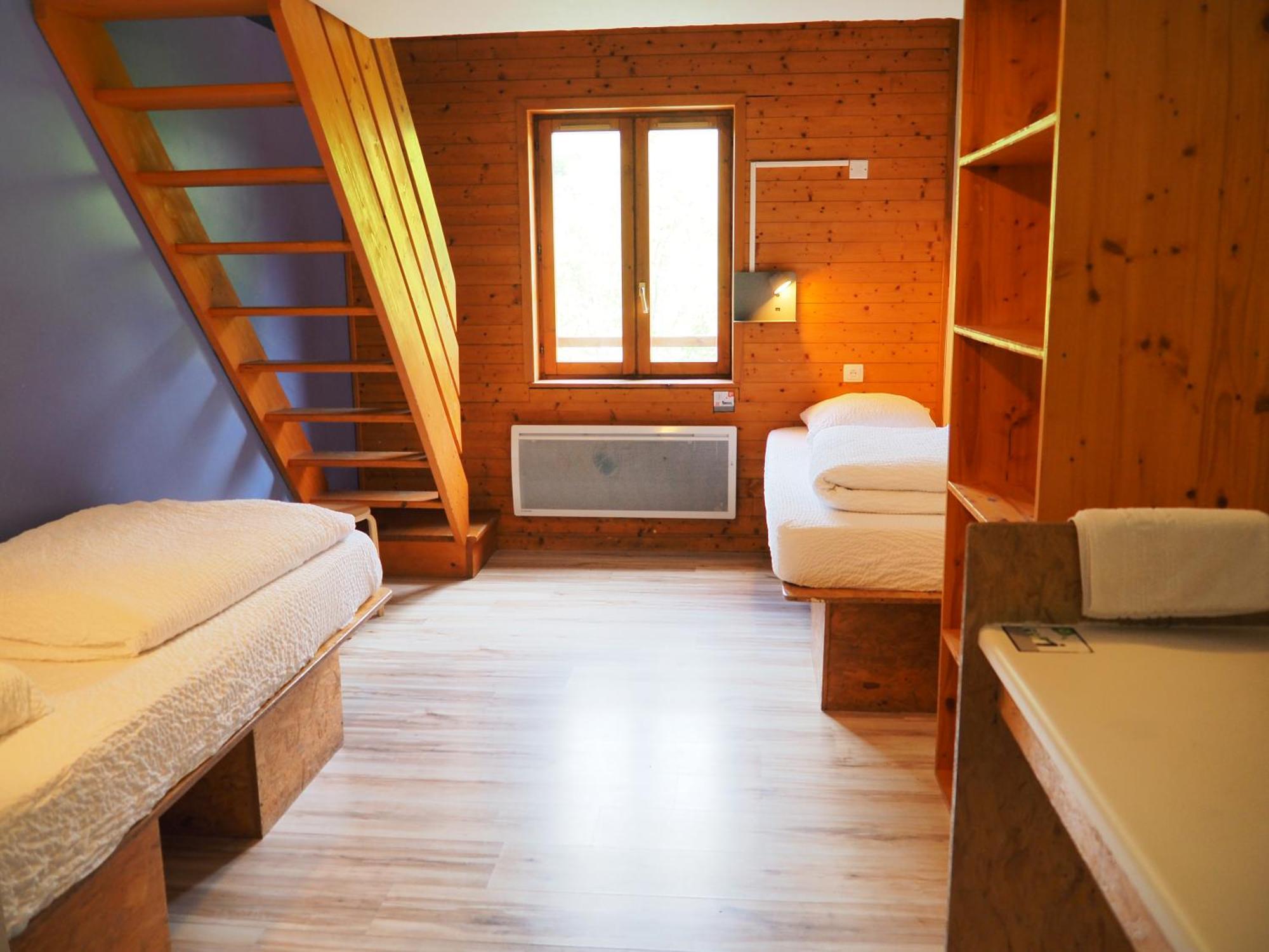 Auberge De Jeunesse Hi Ла Клусаз Екстериор снимка