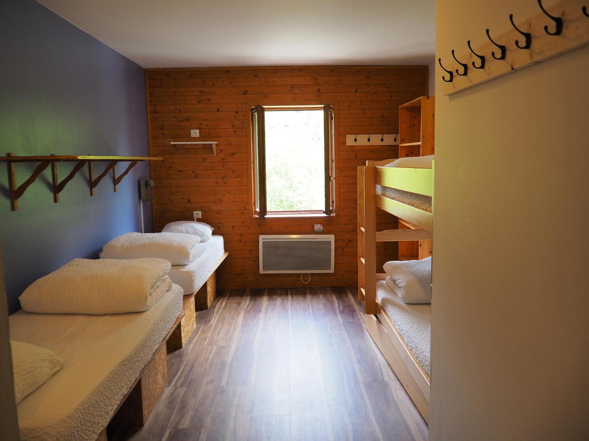 Auberge De Jeunesse Hi Ла Клусаз Екстериор снимка