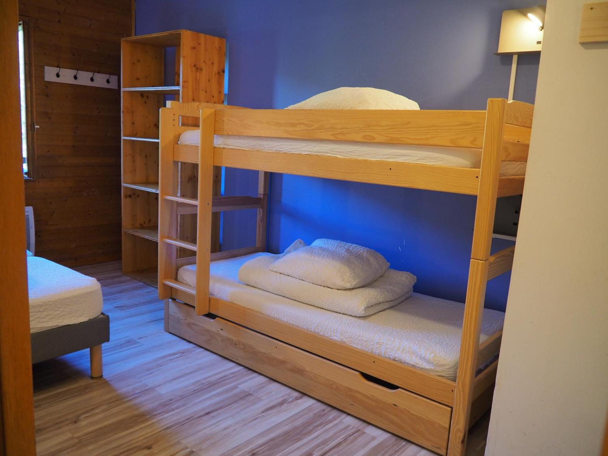 Auberge De Jeunesse Hi Ла Клусаз Екстериор снимка