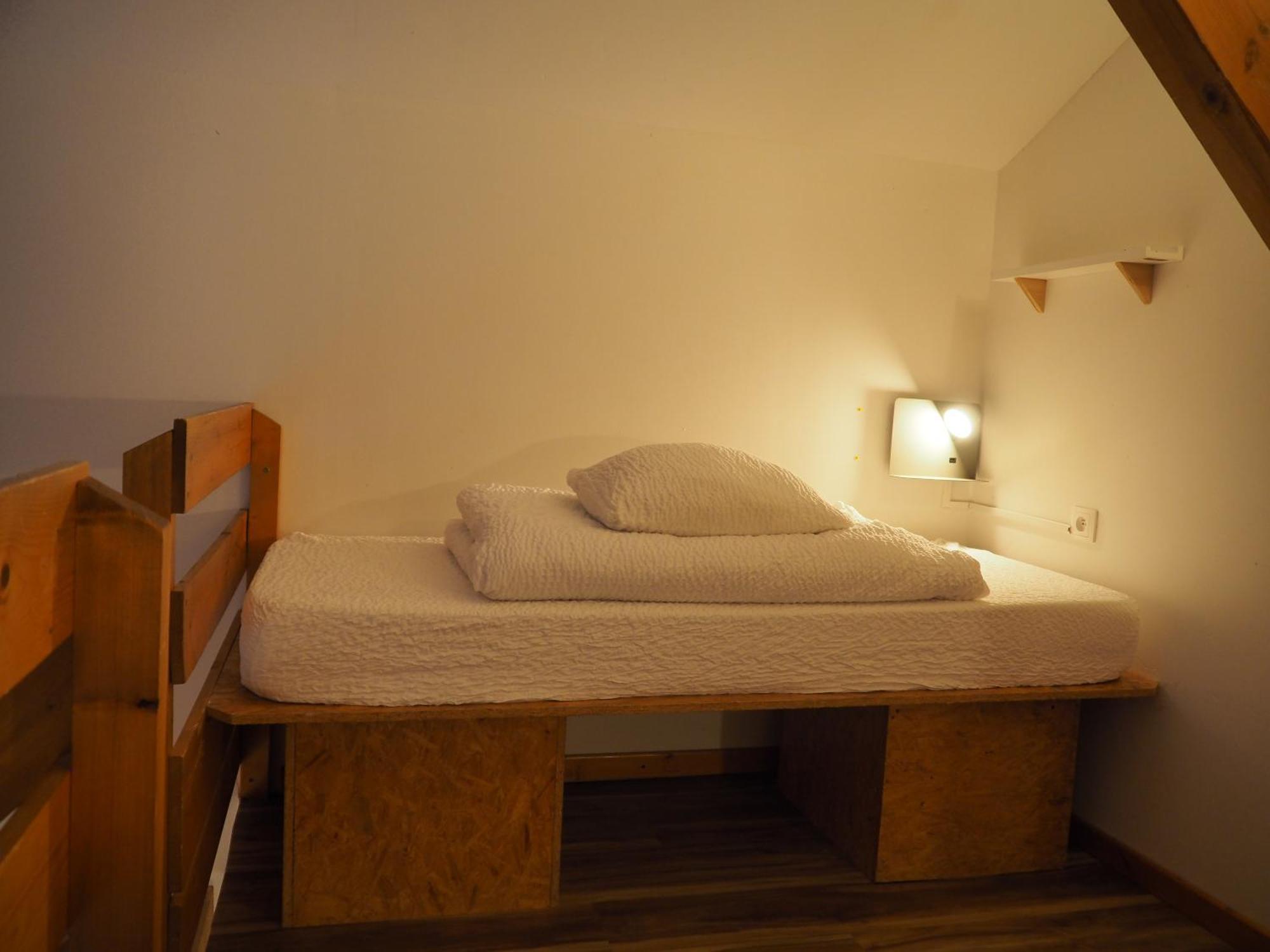 Auberge De Jeunesse Hi Ла Клусаз Екстериор снимка